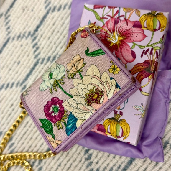 SOLD GUCCI Limited Edition Lavender Floral Feminine Wallet - Picture 8 of 16